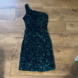 Winter formal/homecoming dress